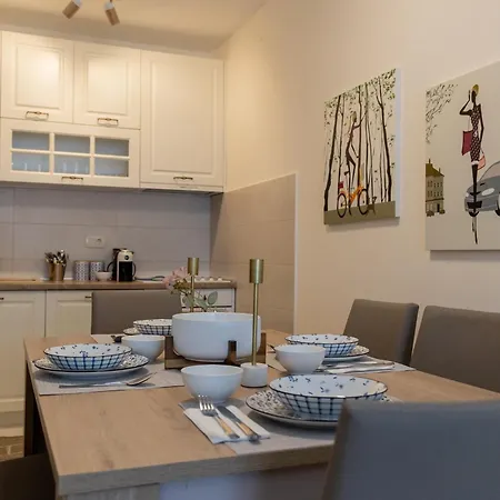 Apartament Lumi *